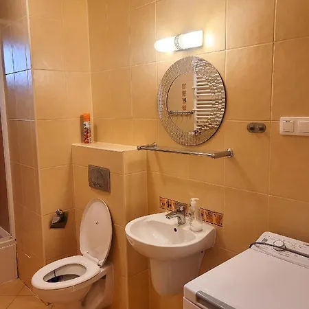 Apartament Wylotowa 87